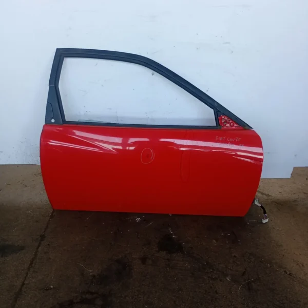 Porta anteriore destra Fiat Coupe’ (1994 – 2000) 1.7 96 KW benzina 46306798 183A1.000