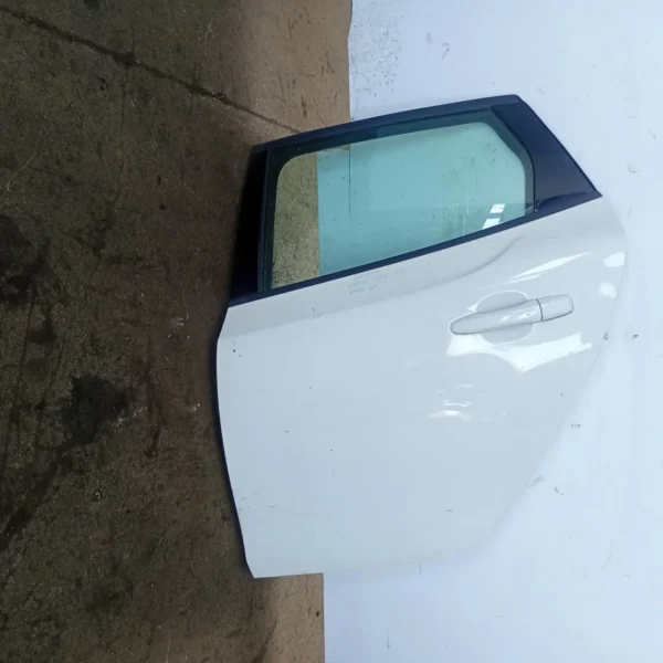 Porta posteriore sinistra Volvo V40 (2012 – 2016) 1.6 84 KW diesel 32321999 D4162T