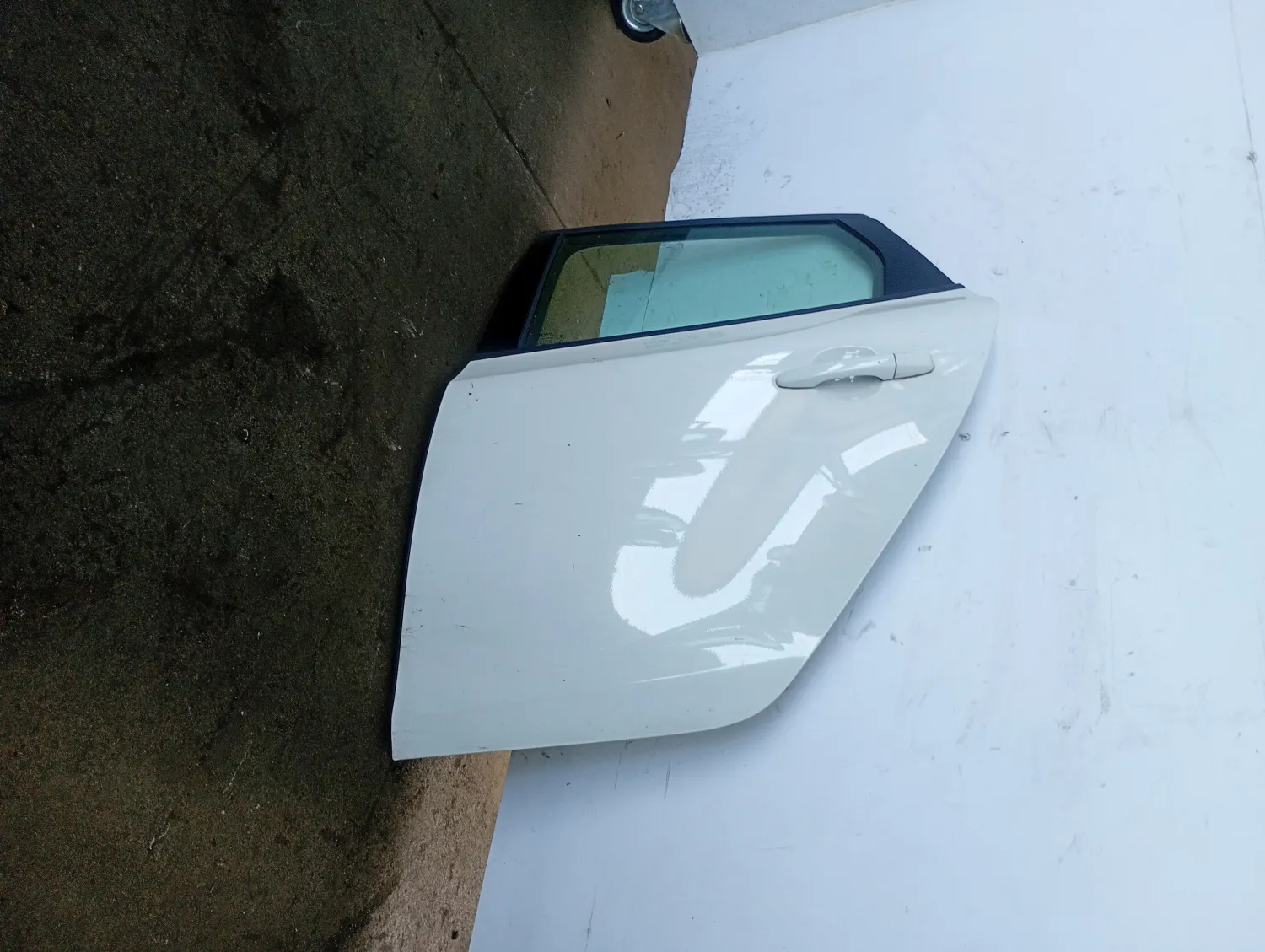 Porta posteriore sinistra Volvo V40 (2012 – 2016) 1.6 84 KW diesel 32321999 D4162T