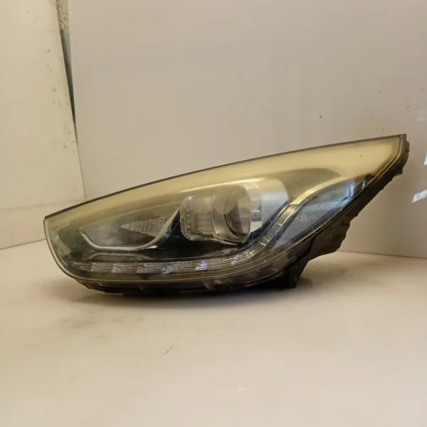 Faro ant. sinistra Hyundai Ix35 (2010 – 2015) 1.7 85 KW diesel 921012Y610 D4FD
