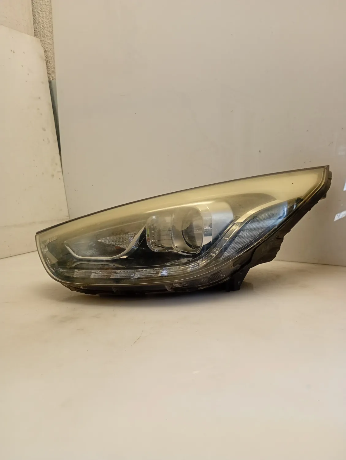Faro ant. sinistra Hyundai Ix35 (2010 – 2015) 1.7 85 KW diesel 921012Y610 D4FD