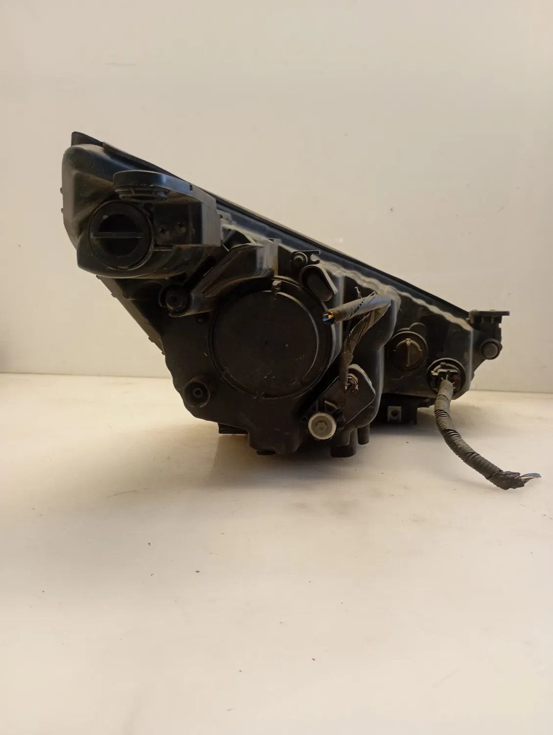 Faro ant. sinistra Hyundai Ix35 (2010 – 2015) 1.7 85 KW diesel 921012Y610 D4FD
