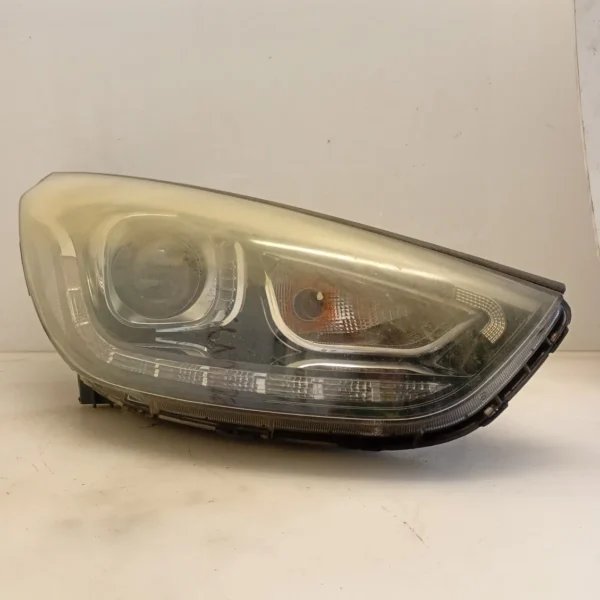 Faro ant. destra Hyundai Ix35 (2010 – 2015) 1.7 85 KW diesel 921022Y610 D4FD