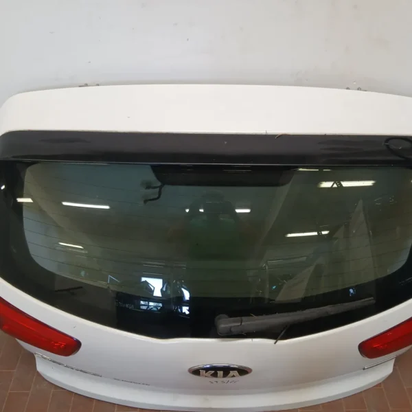 Portellone post. Kia Sportage 3a Serie (2014 – 2016) 1.7 85 KW diesel 737003W010 D4FD