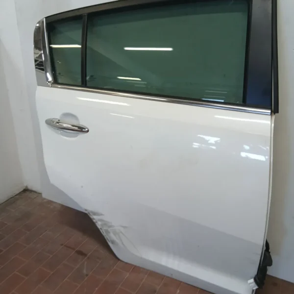 Porta posteriore destra Kia Sportage 3a Serie (2014 – 2016) 1.7 85 KW diesel 770043W000 D4FD