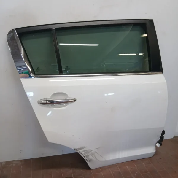 Porta posteriore destra Kia Sportage 3a Serie (2014 – 2016) 1.7 85 KW diesel 770043W000 D4FD