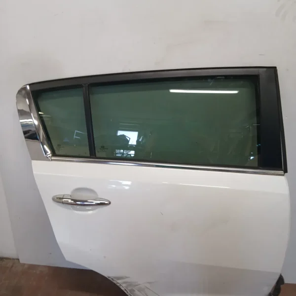 Porta posteriore destra Kia Sportage 3a Serie (2014 – 2016) 1.7 85 KW diesel 770043W000 D4FD