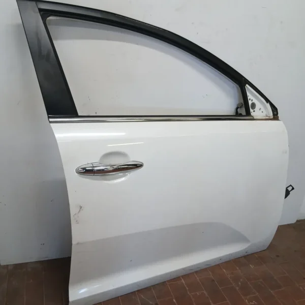 Porta anteriore destra Kia Sportage 3a Serie (2014 – 2016) 1.7 85 KW diesel 760043W001 D4FD