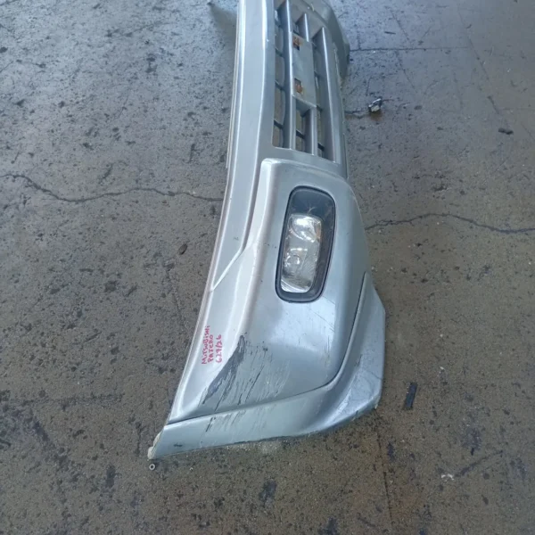 Paraurti anteriore Mitsubishi Pajero (2000 – 2007) 3.2 121 KW diesel MR508162 4M41