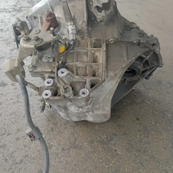 Cambio completo Toyota Yaris (2005 – 2012) 1.0 51 KW benzina 303000D073 1KR FE
