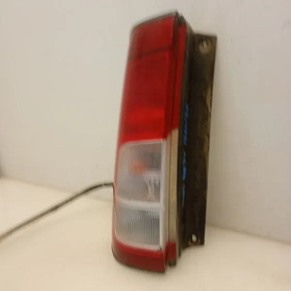 Faro posteriore sinistro Suzuki Ignis 1a Serie 4×4 (2000 – 2003) 1.3 61 KW benzina M13A