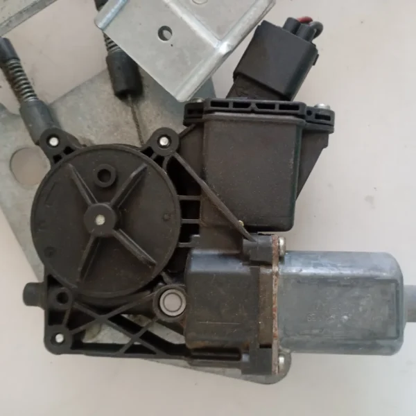 Motorino alzavetro ant. sinistra Opel Meriva (2010 – oggi) 1.3 70 KW diesel 95508037 A13DTE