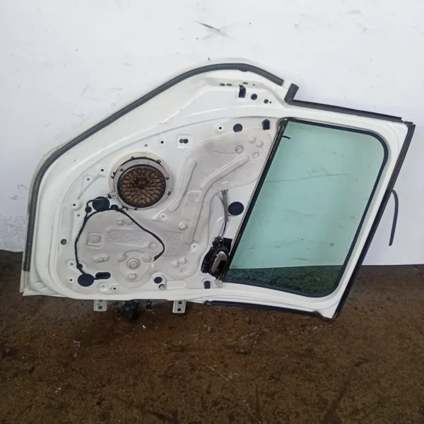 Porta posteriore sinistra Peugeot 2008 (2013 – 2016) 1.4 50 KW diesel 9802969780 8H01