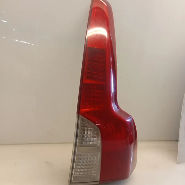 Faro posteriore destra Volvo V50 (2004 – 2012) 2.0 100 KW diesel 30678751 D4204T