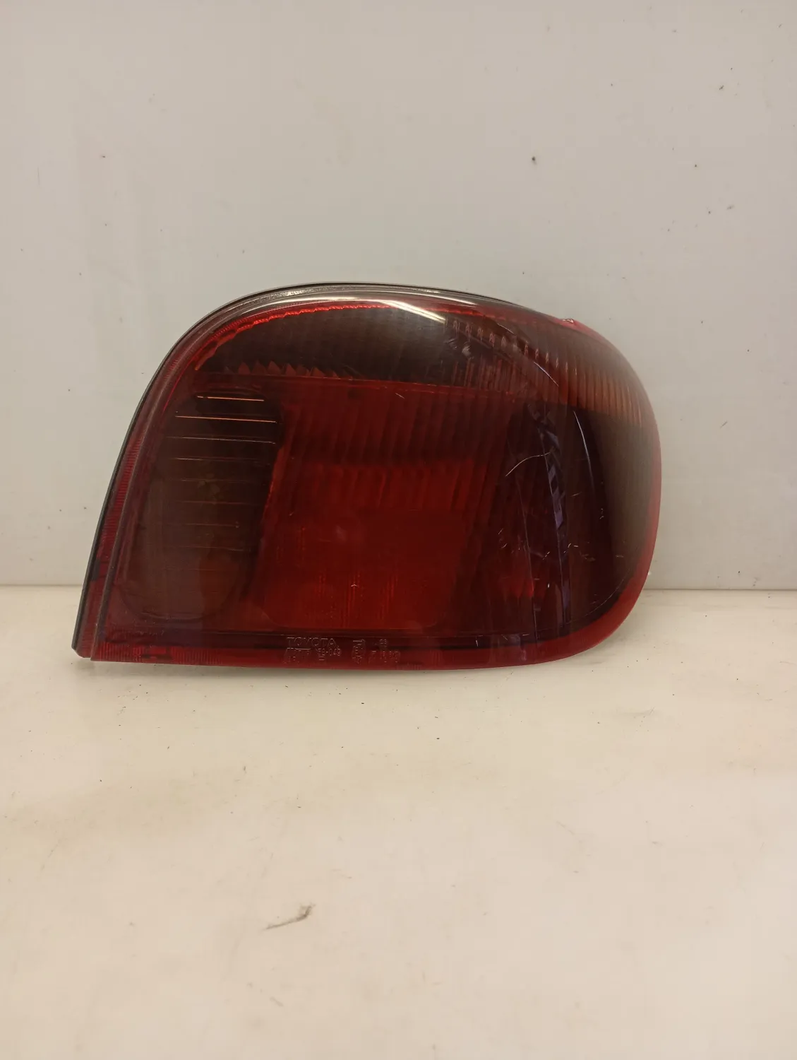 Faro posteriore destro Toyota Yaris (1999 – 2005) 1.4 55 KW diesel 8155052280 1ND TV
