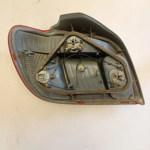 Faro posteriore destra Toyota Yaris (1999 – 2005) 1.4 55 KW diesel 8155052280 1ND TV