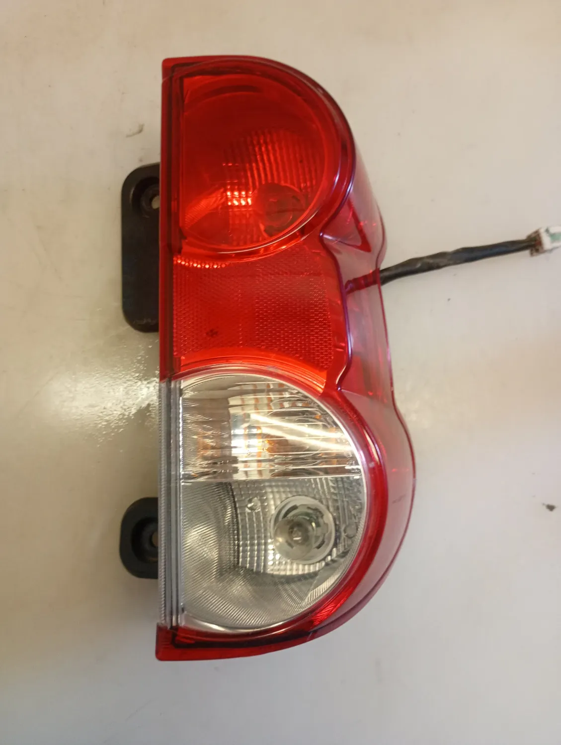 Faro posteriore destra Nissan Nv200 (2009 – oggi) 1.5 66 KW diesel 26550BJ00A K9K