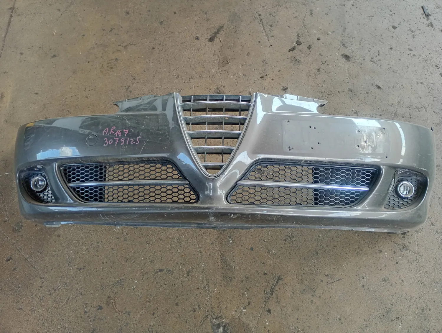 Paraurti anteriore Alfa Romeo 147 (2004 – 2011) 1.6 77 KW benzina 71777517 AR37203