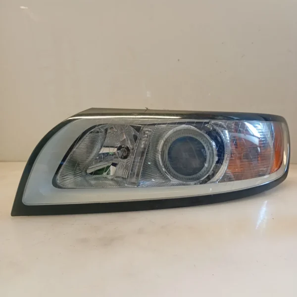 Faro ant. sinistra Volvo V50 (2004 – 2012) 2.0 100 KW diesel 30698887 D4204T