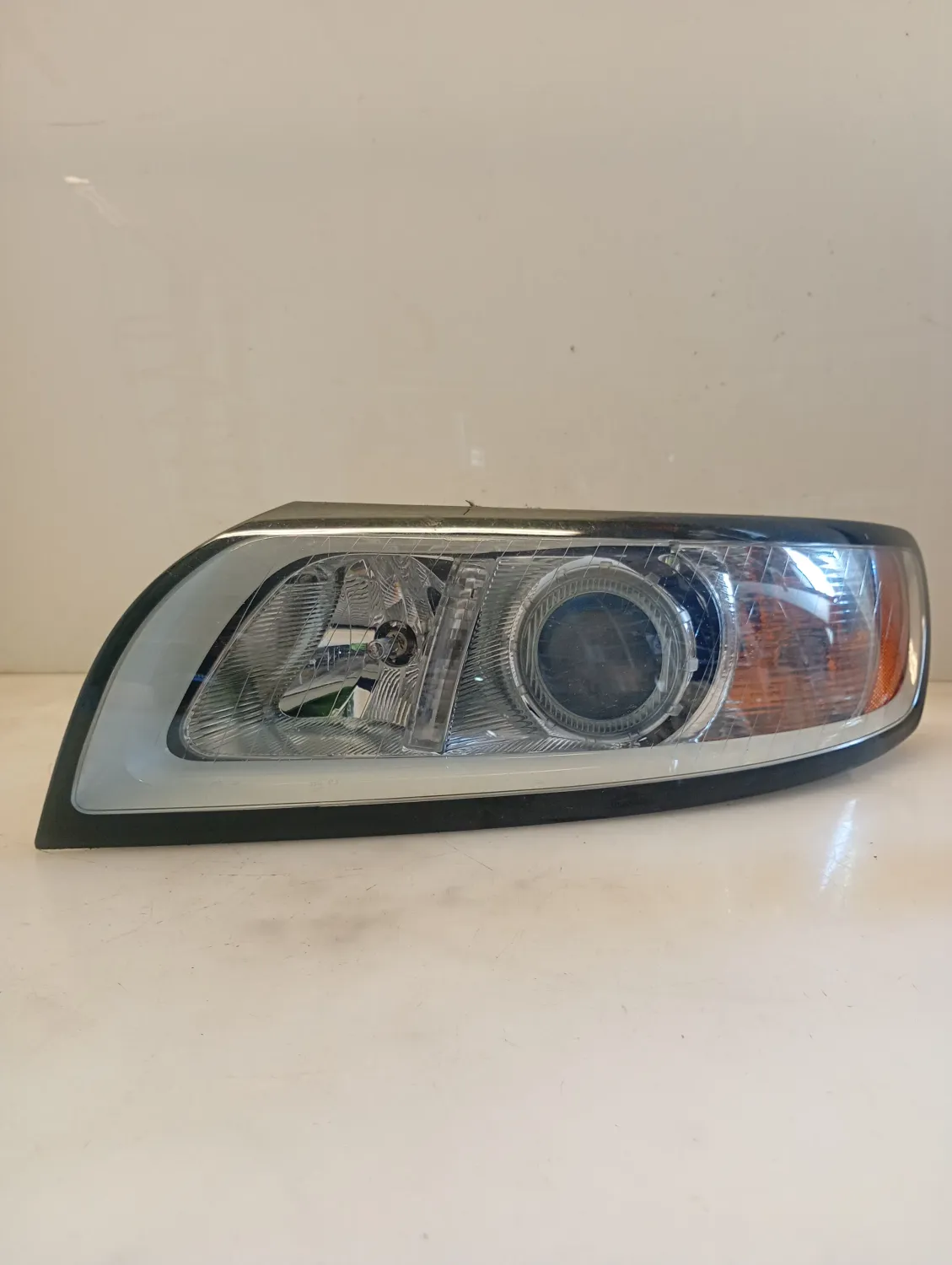 Faro ant. sinistra Volvo V50 (2004 – 2012) 2.0 100 KW diesel 30698887 D4204T