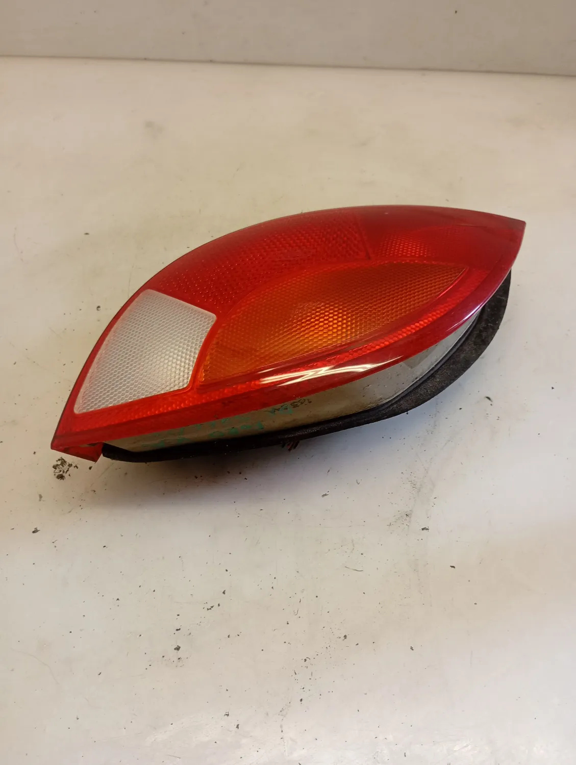 Faro posteriore destra Ford Ka (1996 – 2008) 1.3 51 KW benzina 1105789 A9A
