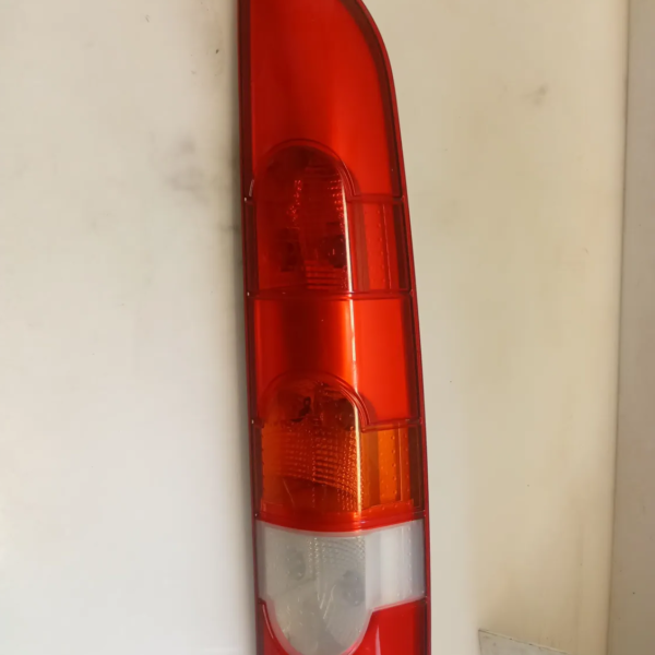 Faro posteriore destra Renault Kangoo (1997 – 2003) 1.5 60 KW diesel 8200103292 K9K B7