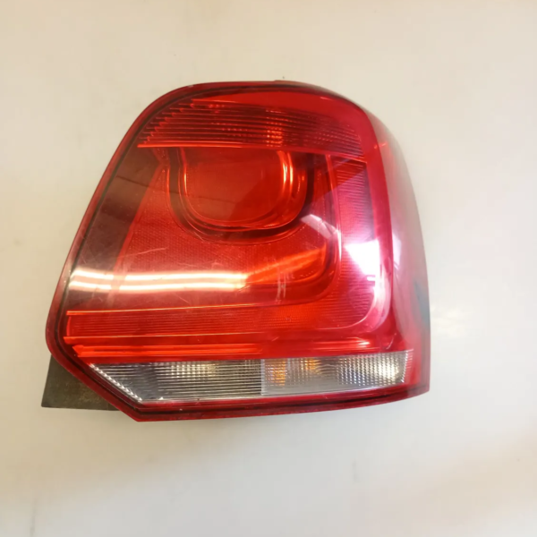 Faro posteriore destra Volkswagen Polo (2009 – 2014) 1.6 55 KW diesel 6R0945096AH CAY