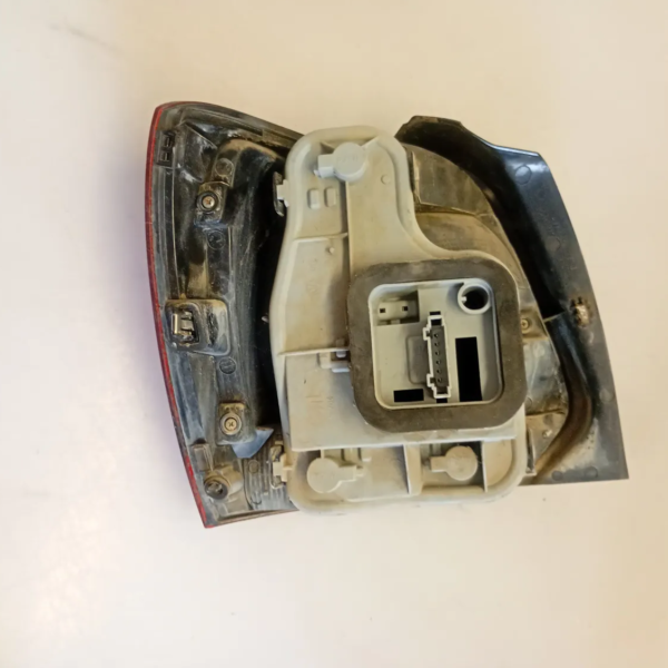 Faro posteriore destra Volkswagen Polo (2009 – 2014) 1.6 55 KW diesel 6R0945096AH CAY