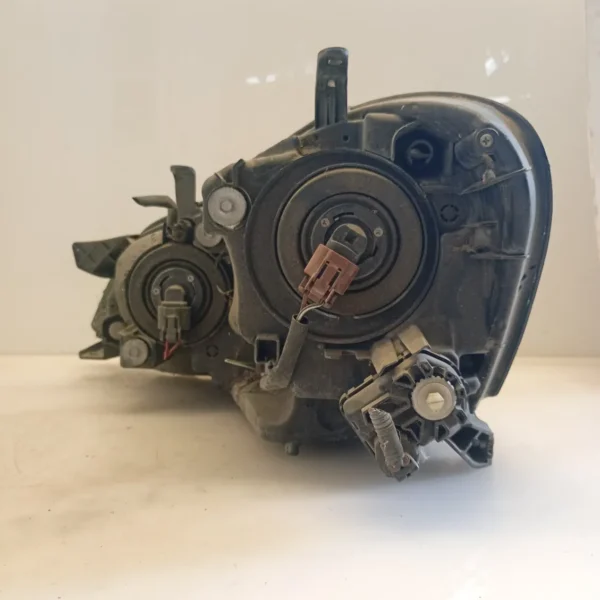 Faro ant. destro Toyota Avensis 2u00aa Serie 2006 1CD FTV