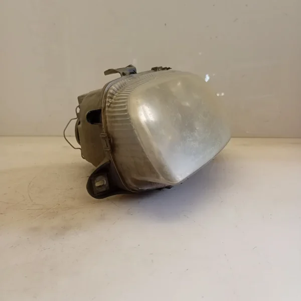 Faro ant. sinistra Alfa Romeo Gt (2003 – 2011) 1.9 110 KW diesel 60681584 937A5000