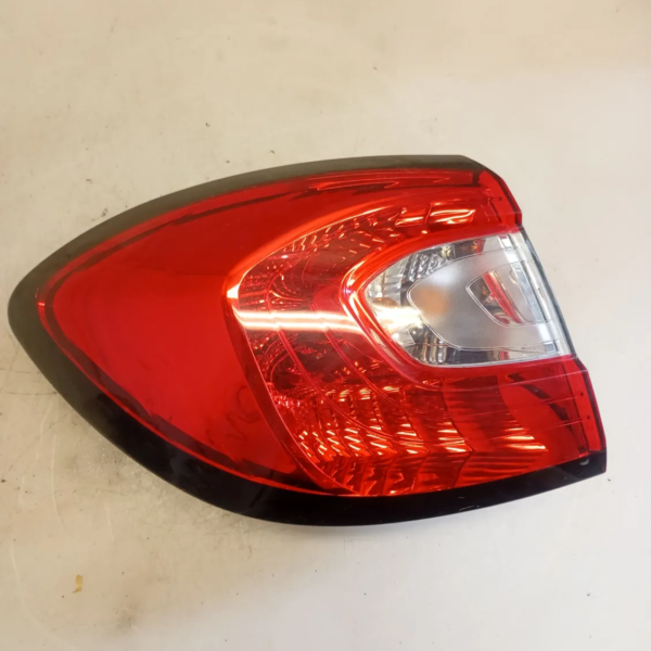 Faro posteriore est. sinistra Renault Captur (2013 – 2017) 1.5 66 KW diesel 265557367R K9K D6