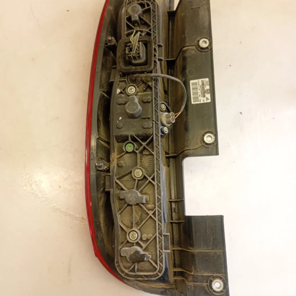 Faro posteriore destro Fiat Doblo’ Cargo (2009 – oggi) 1.3 66 KW diesel 51810673 263A2000