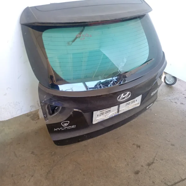 Portellone post. Hyundai Ix35 4×4 (2010 – 2015) 2.0 100 KW diesel 737002Y000 D4HA
