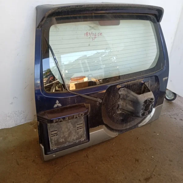 Portellone post. Mitsubishi Pajero (2000 – 2007) 3.2 118 KW diesel MN133932 4M41