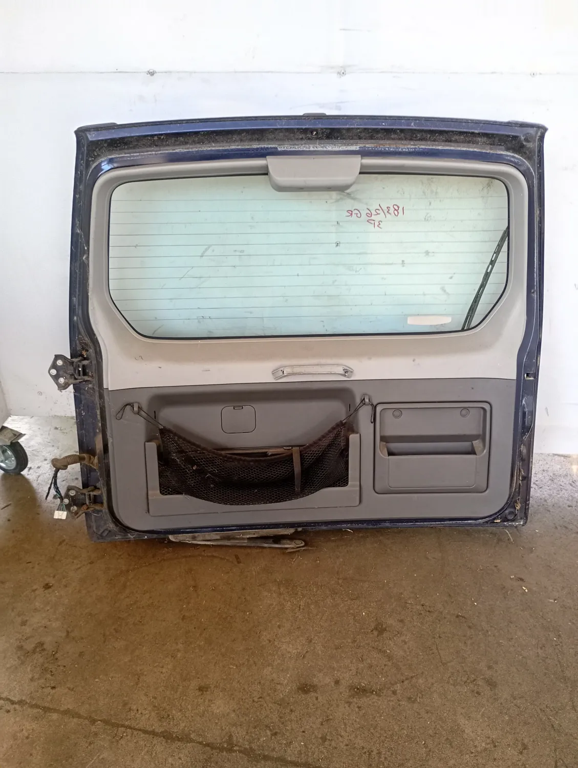 Portellone post. Mitsubishi Pajero (2000 – 2007) 3.2 118 KW diesel MN133932 4M41