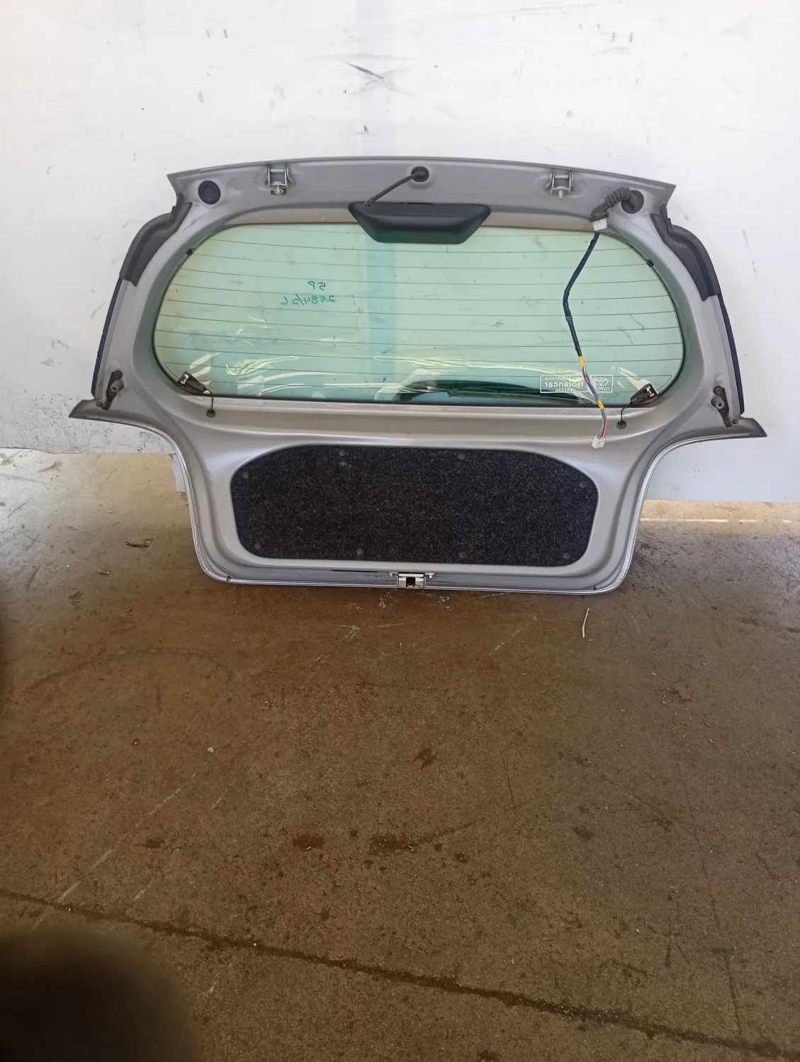 Portellone post. Toyota Yaris (2001 – 2005) 1.3 64 KW benzina 670050D020 2SZ FE