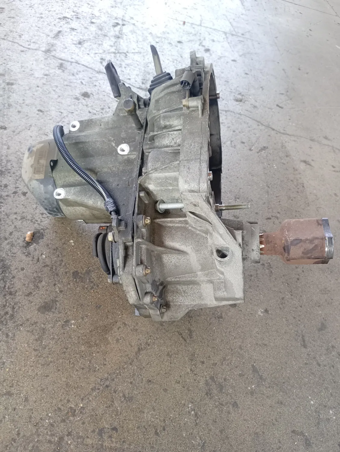 Cambio completo Renault Scenic (1999 – 2003) 1.4 70 KW benzina 7701723235 K4J C7