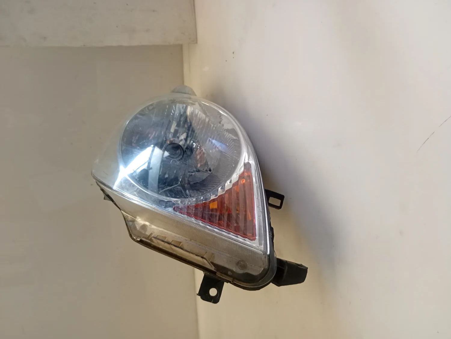 Faro ant. destra Nissan Note (2006 – 2013) 1.5 63 KW diesel 260109U10A K9K