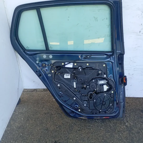 Porta posteriore sinistra Volkswagen Golf (2008 – oggi) 1.4 90 KW benzina CAX