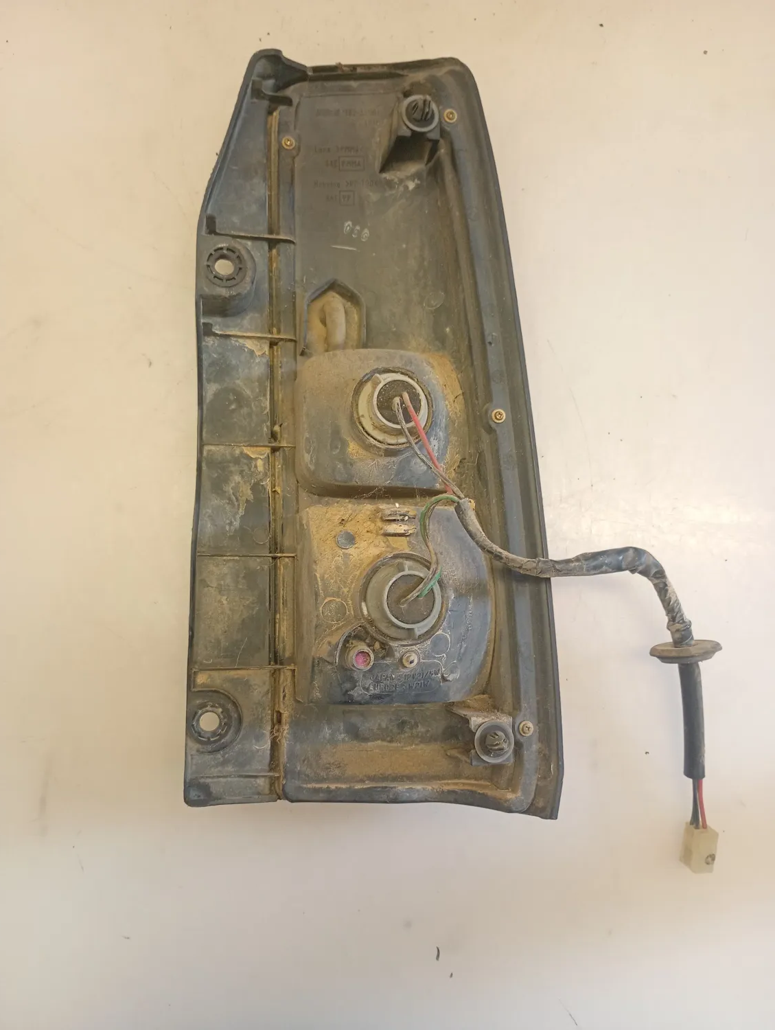 Faro posteriore sinistra Suzuki Jimny (1999 – 2005) 1.3 59 KW benzina 3627581A00000 G13BB