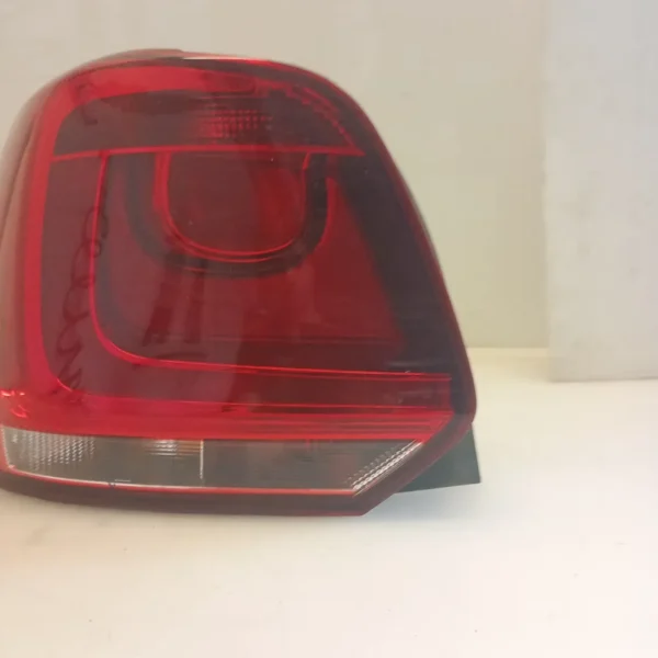 Faro posteriore sinistra Volkswagen Polo (2009 – 2014) 1.6 55 KW diesel 6R0945095AH CAY