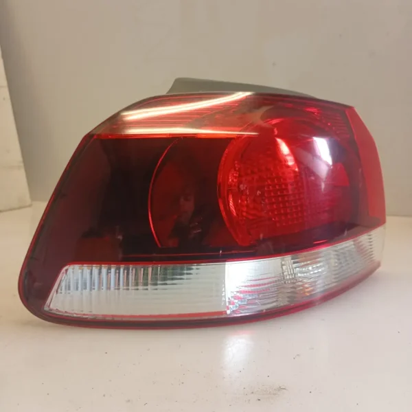 Faro posteriore est. sinistra Volkswagen Golf (2008 – oggi) 2.0 81 KW diesel 5K0945095N CBD