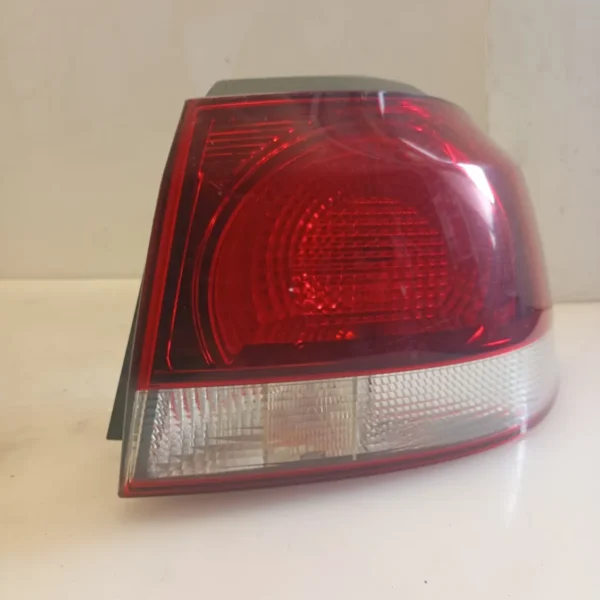 Faro posteriore est. destra Volkswagen Golf (2008 – oggi) 2.0 81 KW diesel 5K0945096N CBD