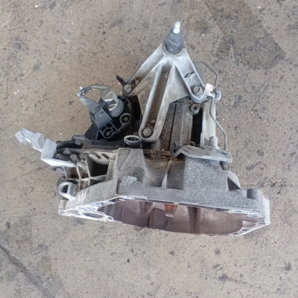 Cambio completo Nissan Qashqai (2010 – 2014) 1.6 86 KW benzina 32010BB00A HR16