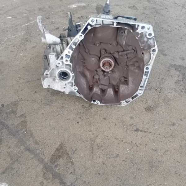 Cambio completo Nissan Qashqai (2010 – 2014) 1.6 86 KW benzina 32010BB00A HR16