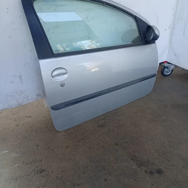 Porta anteriore destra Peugeot 107 (2005 – oggi) 1.0 50 KW benzina 1612543180 1KR
