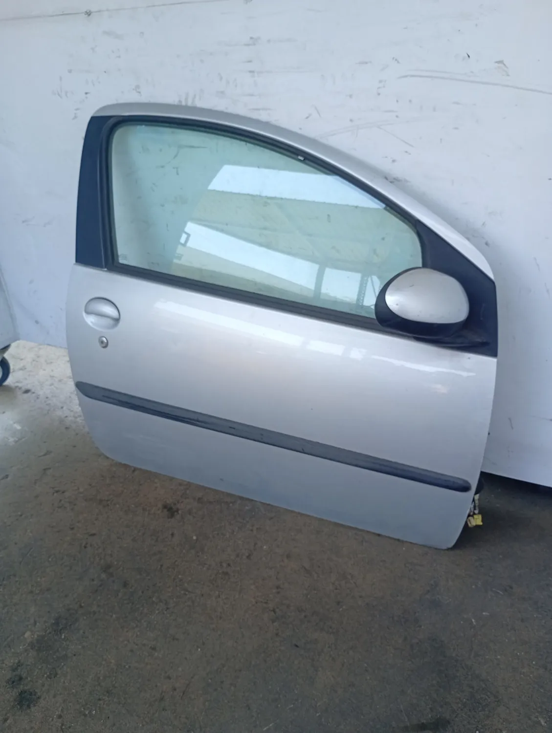 Porta anteriore destra Peugeot 107 (2005 – oggi) 1.0 50 KW benzina 1612543180 1KR