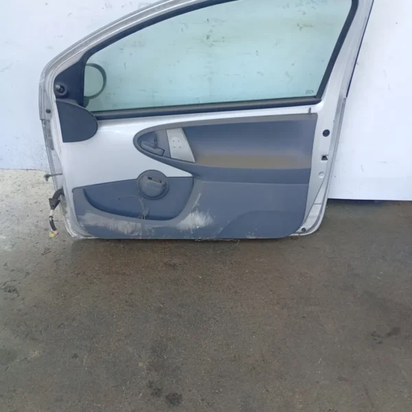 Porta anteriore destra Peugeot 107 (2005 – oggi) 1.0 50 KW benzina 1612543180 1KR