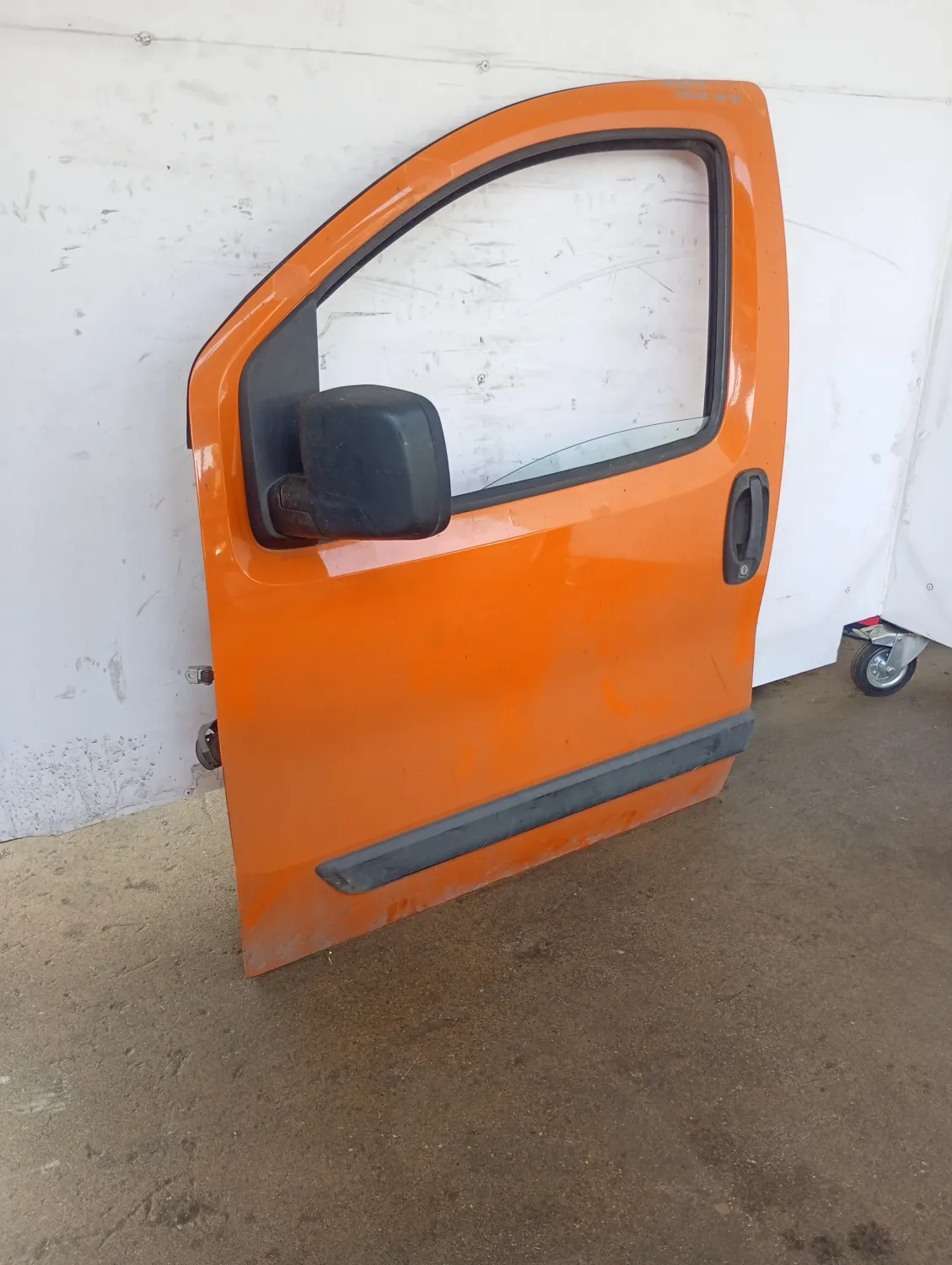 Porta anteriore sinistra Fiat Fiorino (2007 – 2016) 1.3 55 KW diesel 1367187080 199A2000