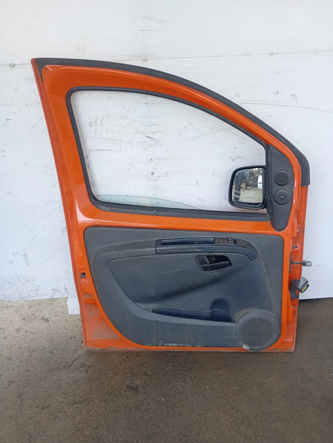 Porta anteriore sinistra Fiat Fiorino (2007 – 2016) 1.3 55 KW diesel 1367187080 199A2000